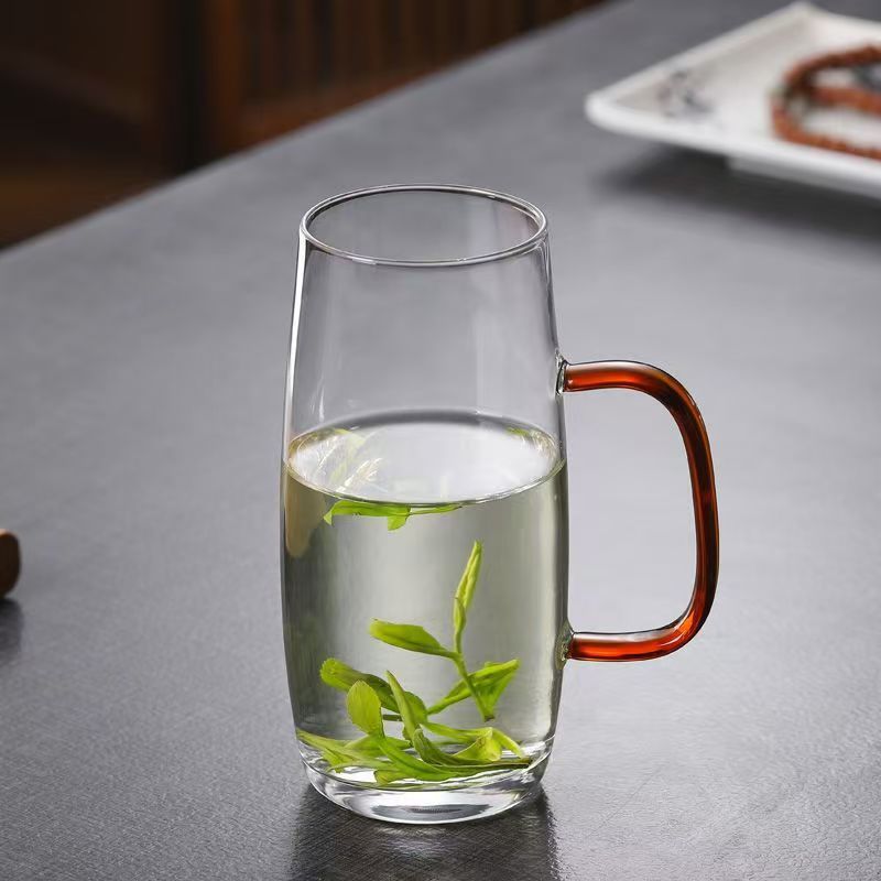 Hoe onderscheid te maken tussen glazen bekers van goede en slechte kwaliteit